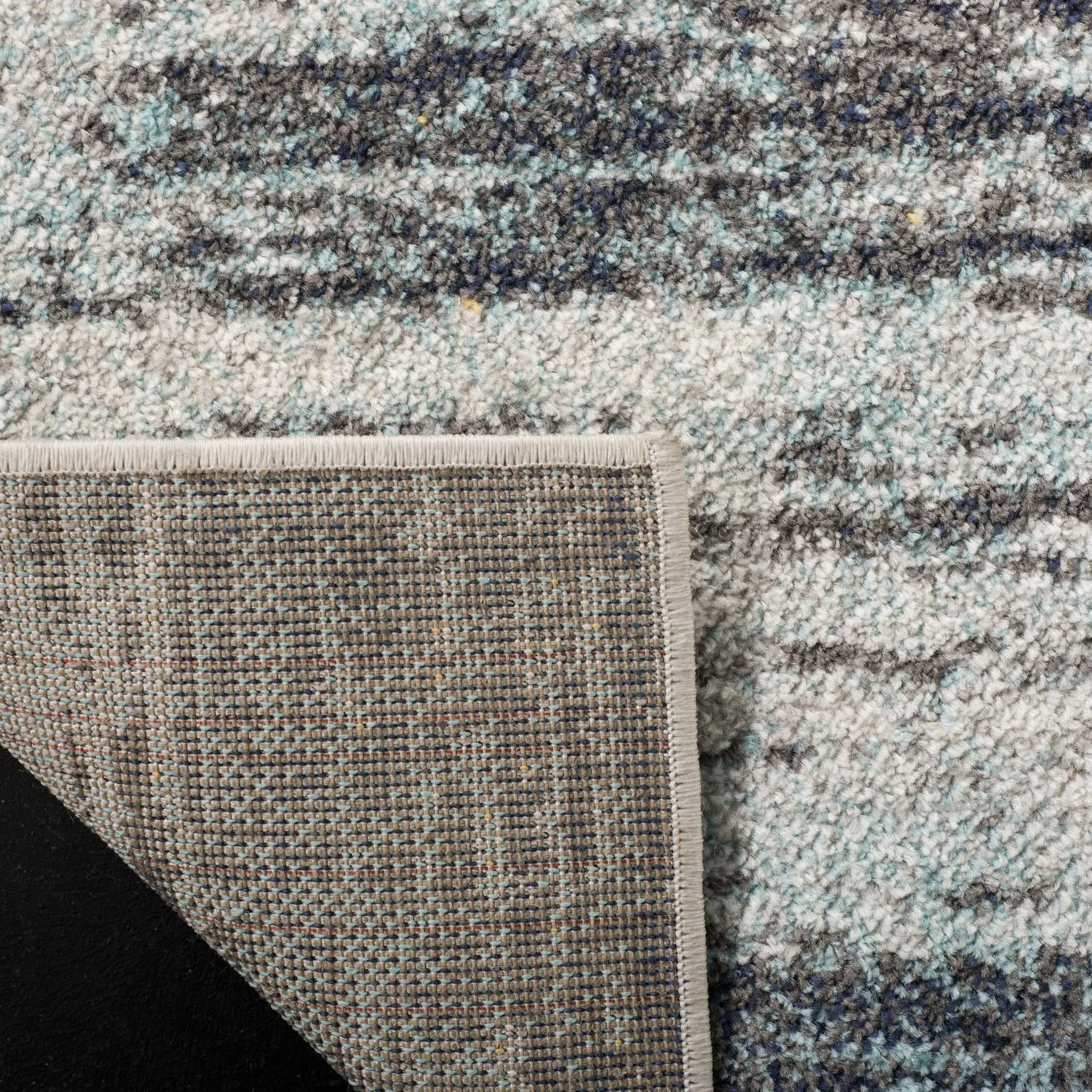 Adirondack Light Gray/Black Area Rug