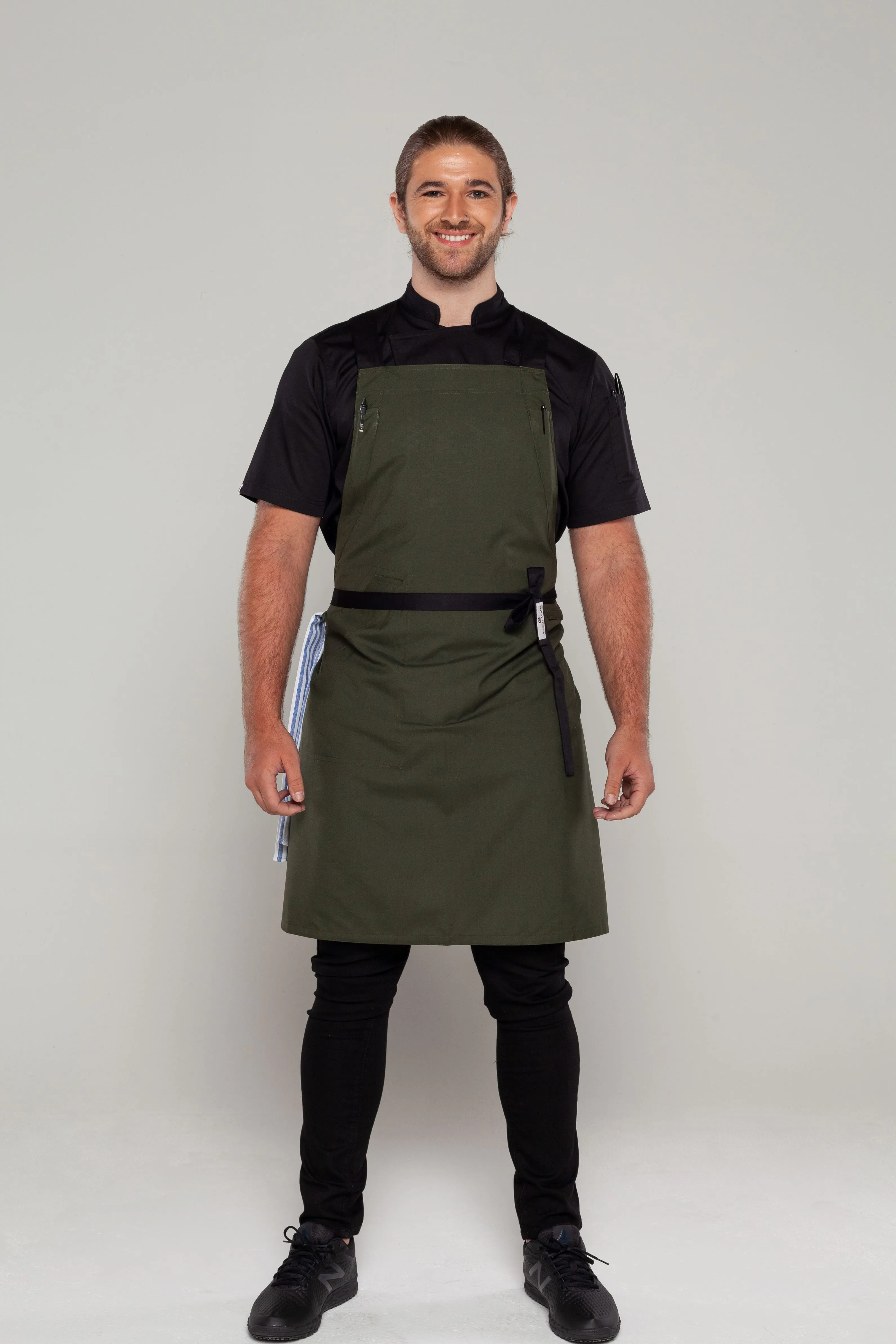 BYRON Crossover Chef apron Dark Green with black straps