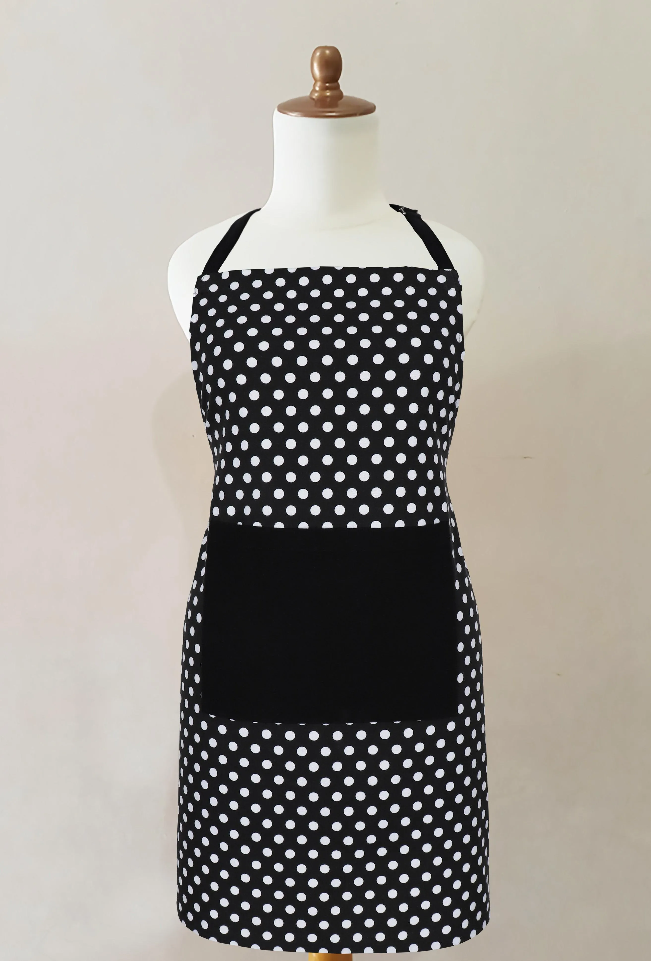 Cotton Black Polka Dot with Solid Pocket Free Size Apron Pack Of 1