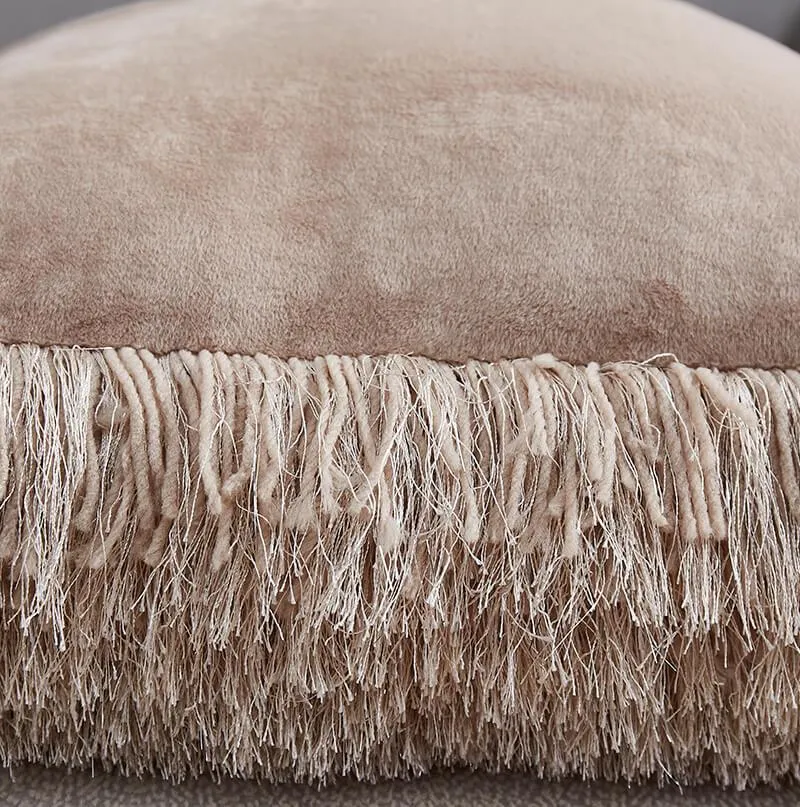 Decorative Shaggy Pillow with Lurex in Beige