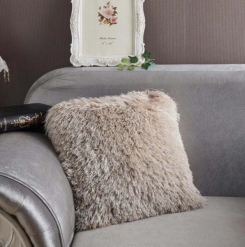 Decorative Shaggy Pillow with Lurex in Beige