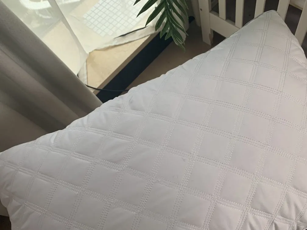 Jesqaro pillow, soft, supportive and non-allergic pillow