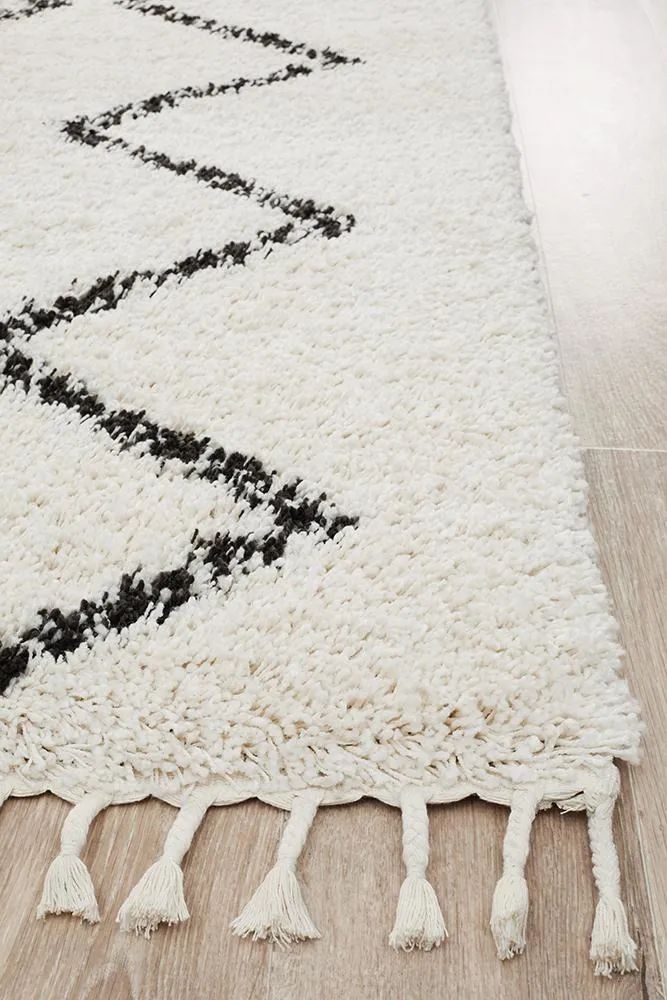 Saffron 11 Rug (White) by Rug Culture