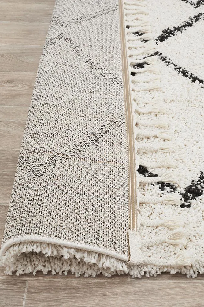 Saffron 11 Rug (White) by Rug Culture