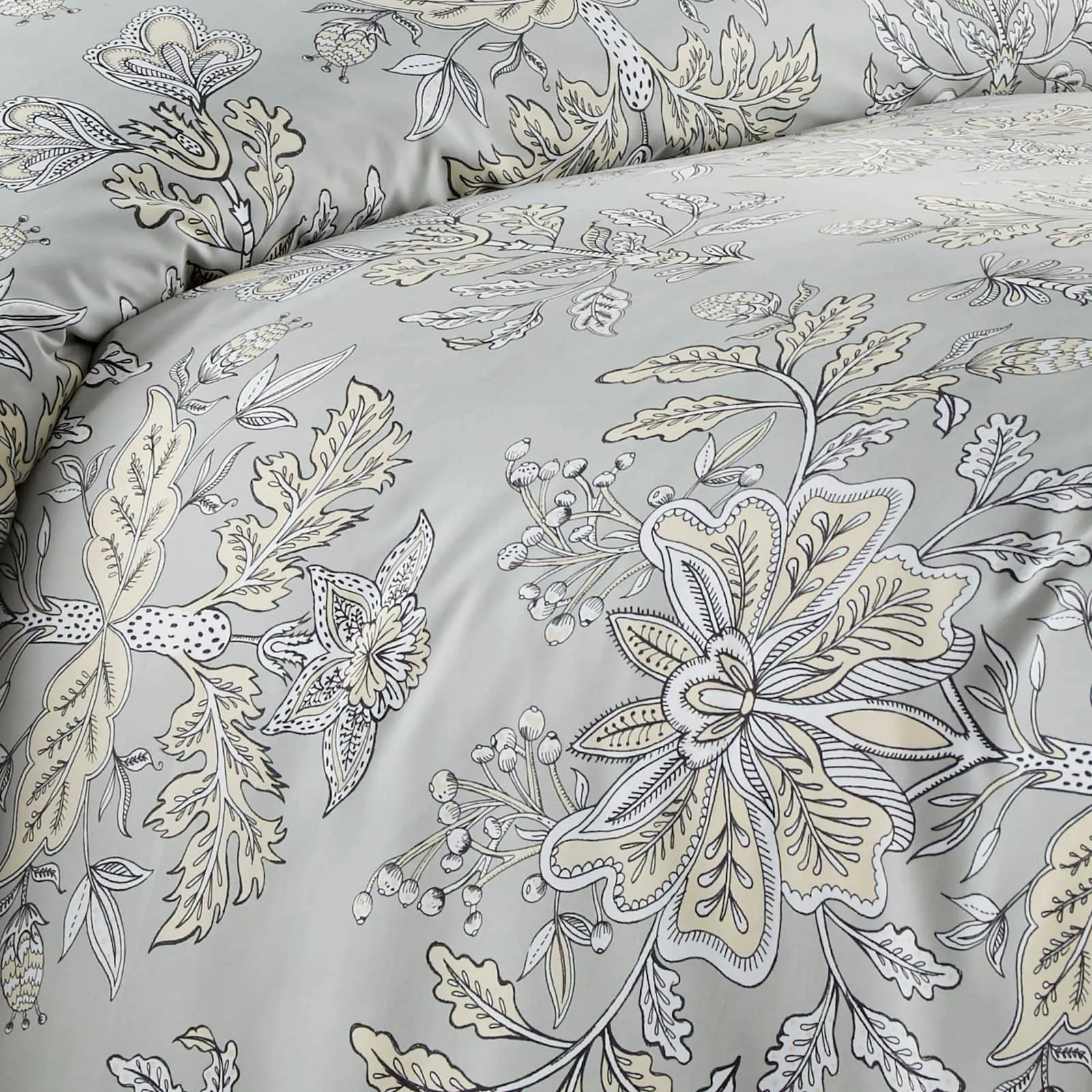 Vintage Garden Comforter Set